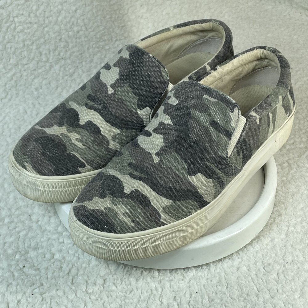 Steve Madden Sneakers Womens 10 Green Sand Camouflage Slip On Gills-C Canvas
